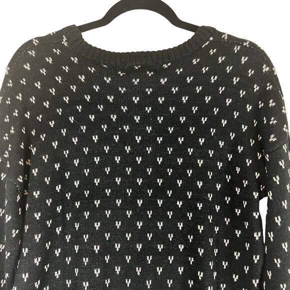 NWT Junior SO Polar Bear Heart Sweater Size XL - Picture 3 of 14